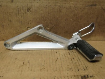 Honda VF700S Sabre 1984 lado izquierdo pasajero reposapiés 50690-MB0-000 Foto 1 de 4