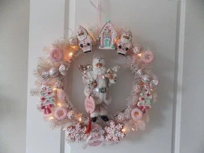 SHABBY NAVIDAD CHIC RUBOR ROSA LED ILUMINADO PAN JENGIBRE GUIRNALDA CON ROSA SANTA Foto 1 de 4