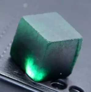 150 Ct Natural Colombian Certified Green Emerald Cube Shape Gemstone Rough - Picture 1 of 6