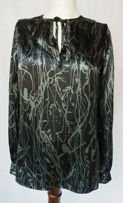 Blusa EDUN 100 % Seda Satén Búho Árbol Vid Motivo Carbón Negro Verde Salvia Talla S Foto 1 de 4