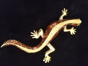 Vintage VERY Large Lizard / Salamander Brooch ~ Gold Tone ~Green Rhinestone Eyes - Picture 1 of 5