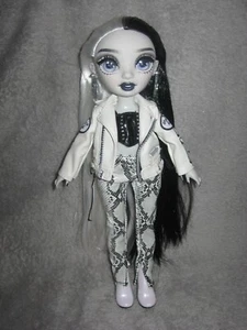 MGA Rainbow High Shadow High ~ Series 1 Fashion Doll Heather Grayson 241117A6 - Picture 1 of 9