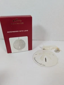 Hallmark 2021 Remembered with Love Sand Dollar Christmas Ornament MIB - Bild 1 von 1