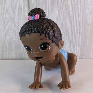Muñeca Baby Alive Lil Snacks 2021 muñeca solo piel oscura usada en excelente estado - Imagen 1 de 7