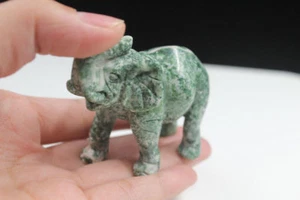 220 g 3 pulgadas x 4 pulgadas verde JADE tallada a mano estatua de elefante 7x10 cm - Imagen 1 de 4