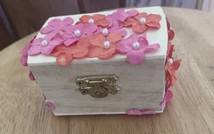 Scatola portagioie/anello con cerniera vintage con fiori rosa - Foto 1 di 9