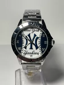 New York Yankees MLB Team Logo Men's Stainless-Steel Silver Watch - Picture 1 of 8