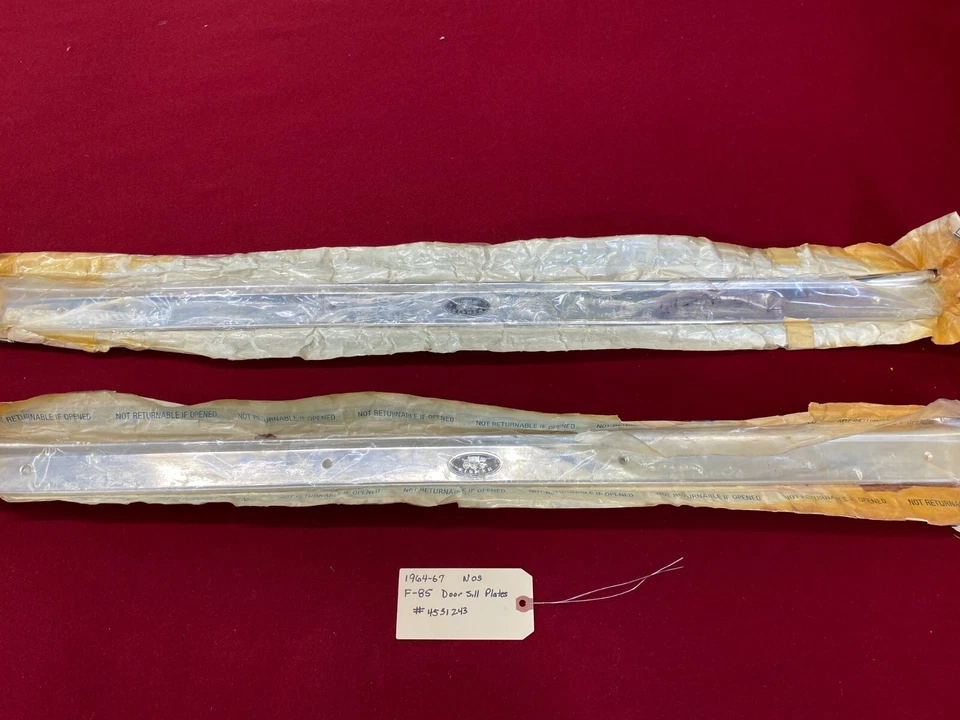 Placas de umbral de puerta Oldsmobile F-85 1964-1967 NOS GM Foto 1 de 4