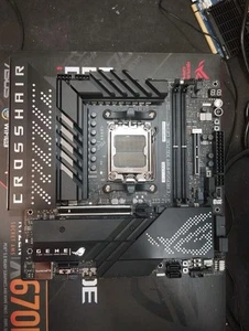 ASUS ROG Crosshair X670E Gene AM5 para Reparación - Imagen 1 de 4