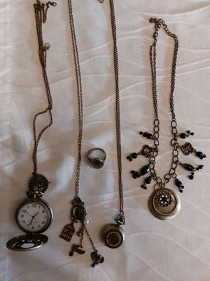 Modeschmuck, bronzefarben, Ring, Ketten, Uhren - Bild 1 von 4