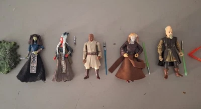 STAR WARS JEDI MASTER  - 5 figurines + accessoires - Bon état - Photo 1/2