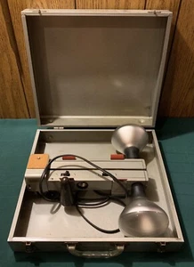 Vtg SMITH VICTOR Griffith USA L400 FILMING Photography METAL 4 Light BAR & Case - Picture 1 of 8