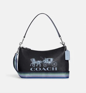 ☂️🍄Coach Clara☄️KLEINE☄️Umhängetasche mit Pferd und Kutsche CE585 Neu mit Etikett - Bild 1 von 9