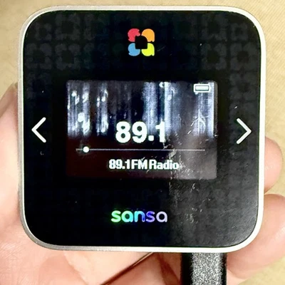 Reproductor de FM/MP3 SanDisk Sansa SlotRadio BATERÍA DEFECTUOSA Probado Sin Tarjeta SD de Música Foto 1 de 4