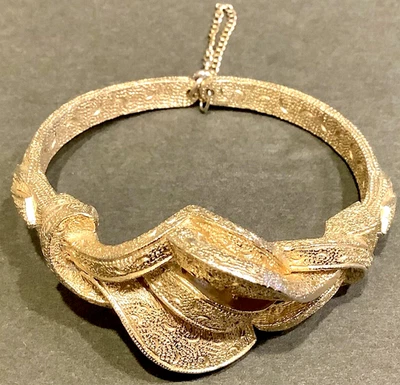 Pulsera Antigua Grabada Eduardiana DORADA Tejido Remolino 2 Lados con Apertura con Bisagras Foto 1 de 4