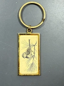 Vintage Barlow Chickadee Bird Design Fake Faux Scrimshaw Keychain - Picture 1 of 3