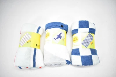 Toalla de playa Sun Squad tamaño de viaje surtido a rayas a cuadros de ballenas lote de 3 nueva Foto 1 de 4