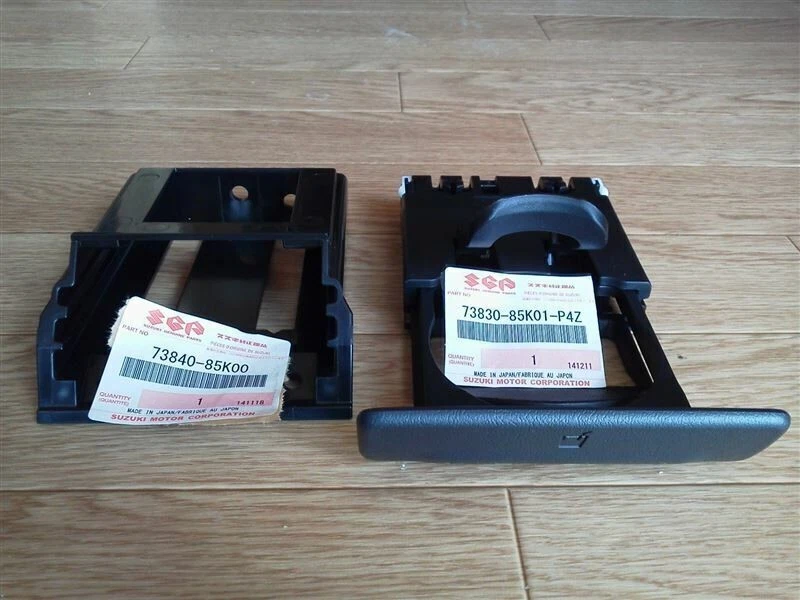 SUZUKI GENUINO Lapin SAMURAI Jimny JB23 Portavasos Portavasos Estuche Soporte Foto 1 de 3