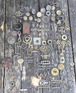 Lot de 152 accessoires ferronnerie serrurerie pièces meubles divers - Foto 1 di 13