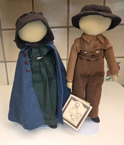 Amish inspiriertes Paar Stoffpuppen aus einem Gail Wilson Set 13 Zoll - Bild 1 von 2