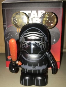 Kylo Ren with Lightsaber 3" Vinylmation Star Wars The Force Awakens Series #1 - Picture 1 of 1