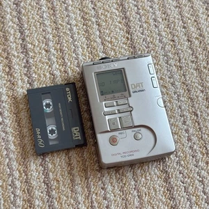 Sony TCD-D100 DAT Walkman Digital Audio Tape Player Recorder - Tested Working - Picture 1 of 8