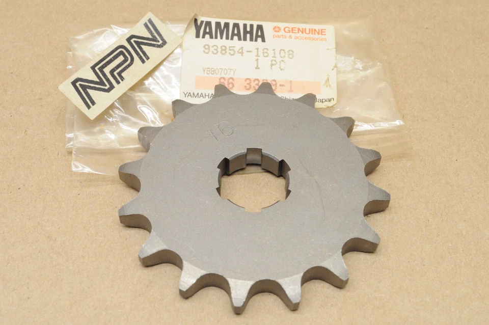 Piñón de transmisión 16T 93854-16108 NOS Yamaha 1976-77 RD400 XS360 1978-81 XS400 Foto 1 de 1