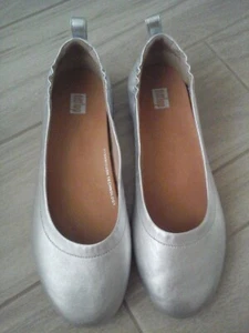 Fitflop "Allegro" Silver Soft Leather Ballet Flats.      Size 7.5 US (38.5 Eur ) - Picture 1 of 8