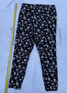 Victoria Secret Pink Ultimate Leggings Size Large Purple White Black Floral  B6 - Picture 1 of 5