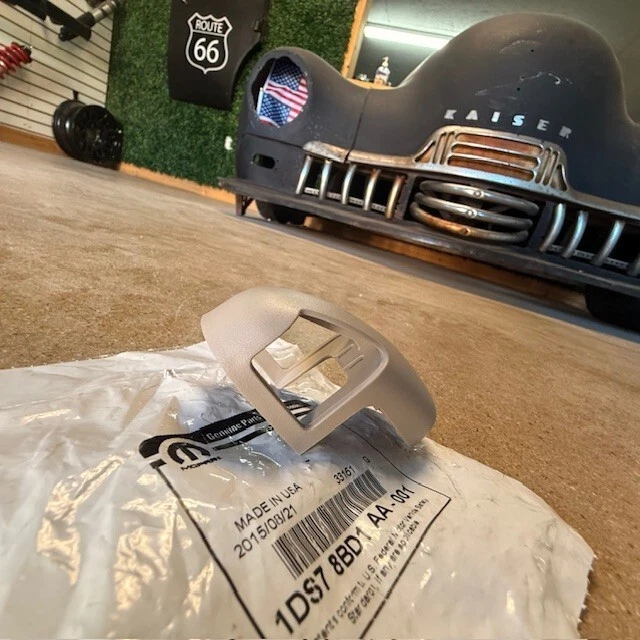 (1) 1DS78BD1AA Mopar натяжитель ремня безопасности Mopar подлинный - такой же, как в дилерском центре - Изображение 1 из 4