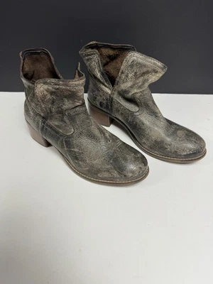 Bota para mujer DiBa True Distressed Looking con tacón ancho de 2" 10 M EXC Foto 1 de 4