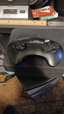 Sega Genesis Controller Original OEM Autenthic 6 Button MK-1653 Black - clean - Image 1 of 3