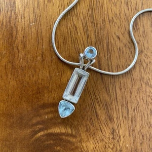 Blauer Aquamarin & weißer Topas Sterlingsilber Anhänger an einer 925er Halskette Kette - Bild 1 von 8