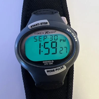 De colección Timex Rush 32mm Fecha Temporizador Cronómetro Alarma Indiglo Batería Nueva Negro Foto 1 de 4