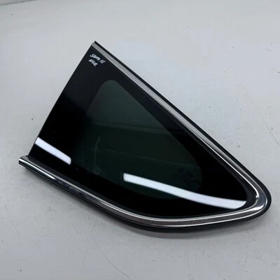 HYUNDAI SANTA FE WINDOW GLASS QUARTER NSR LH PASSENGER REAR LEFT 13-17 - Image 1 of 4