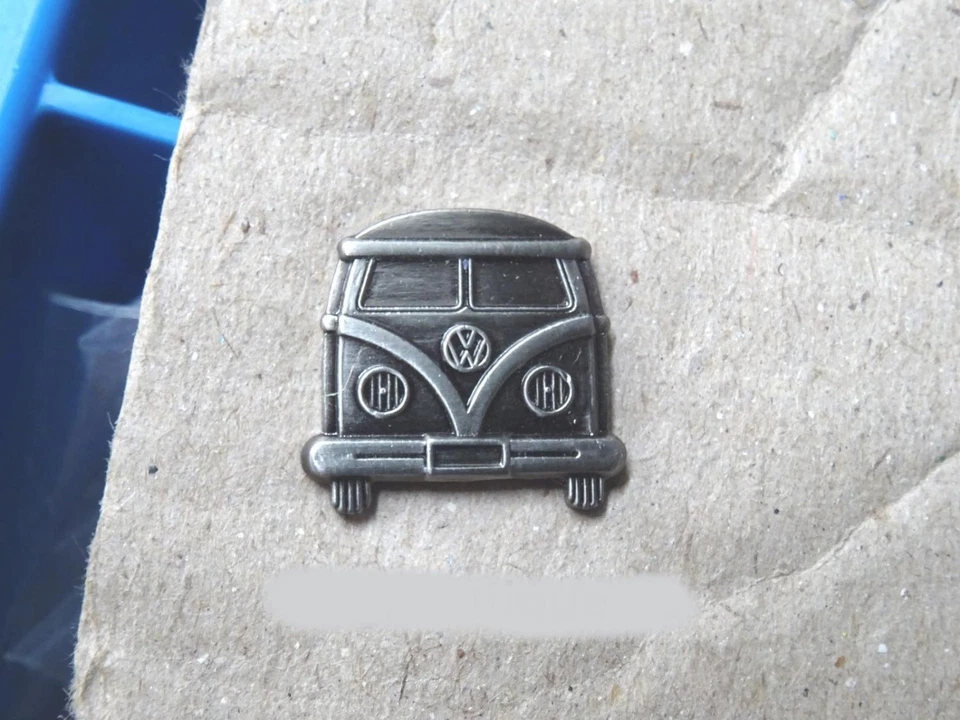 + VOLKSWAGEN VW Pin T1 Bus Front silber, sehr selten !! - Bild 1 von 1