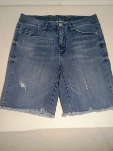 Seven7 Shorts Womens 10 Blue Denim Bermuda med wash distressed raw cut off - Picture 1 of 8