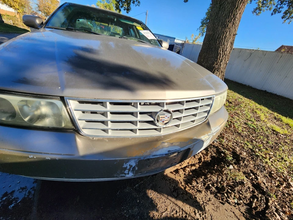 1999 2000 2001 2002 2003 2004  CADILLAC SEVILLE GRILLE - Image 1 of 1
