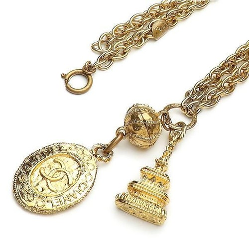 Ciondolo Chanel Collana Lunga Marco Coco Catena Oro Moneta Motivo Moneta Accessorio Donna