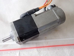 TAMAGAWA SEIKI - TBL-iII Series 100W 200V - AC Servo + Brake TS4603N8030E200 - Picture 1 of 4