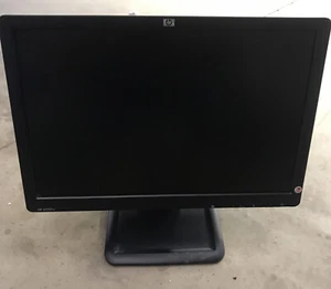 HP Flat Screen Monitor LE1901w - Picture 1 of 3
