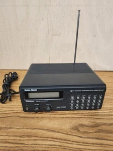 Radio Shack PRO-2037 200 Channel UHF/VHF AM/FM Scanner Receiver Hyper scan - Picture 1 of 7