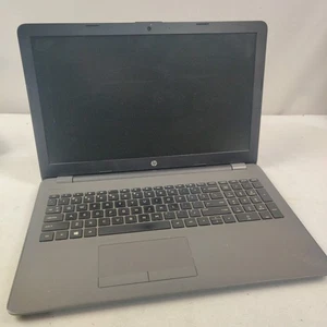 HP 255 G6 Notebook PC 15,6" AMD A6-9225@2,90GHz 8GB RAM OHNE SSD/OS/AC ADAPTER  - Bild 1 von 8