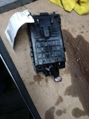 Fuse Box Engine VQ37VHR Engine Compartment Sedan Fits 09 INFINITI G37 583958 - Image 1 of 4