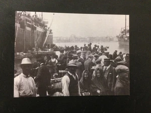 RIPRODUZIONE FOTO ALINARI ATTORI IMBARCO EMIGRANTI PORTO PALERMO 9X12 1913 (2) - Imagen 1 de 1