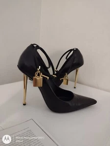 Tom Ford Black Leather Padlock Pumps sz EU37 EUC - Picture 1 of 20