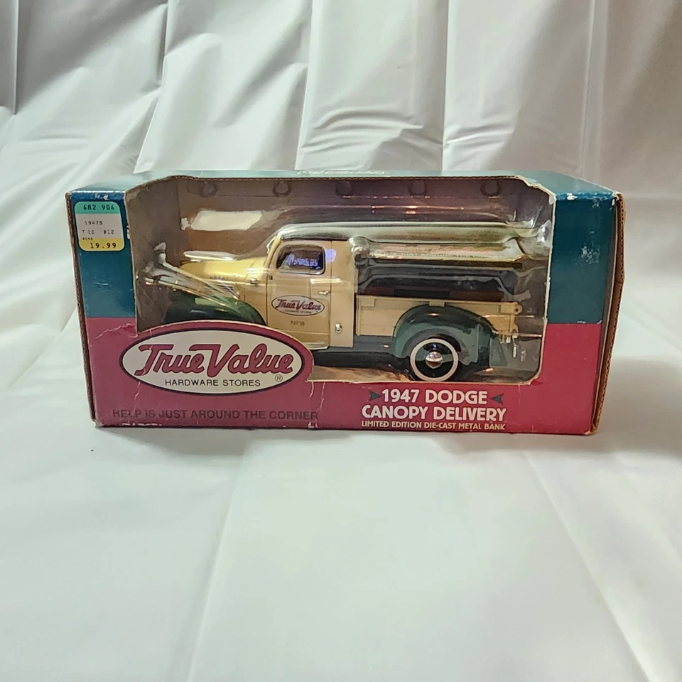 Dodge Canopy Delivery 1947 -1/25 ERTL edición limitada modelo de banco de metal fundido a presión Foto 1 de 4