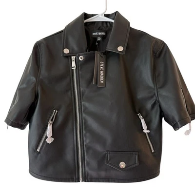 Chaqueta de motociclista Steve Madden manga corta imitación cuero para mujer talla pequeña” Foto 1 de 4