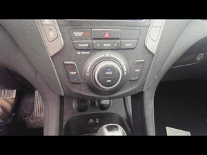2017 - 2018 HYUNDAI SANTA FE Temperature Control SWB Sport - Picture 1 of 12