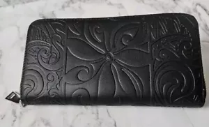 Happy Wahine Happy Wahine geprägte Tapa Tiare schwarze lange Geldbörse Kaylee - Bild 1 von 12